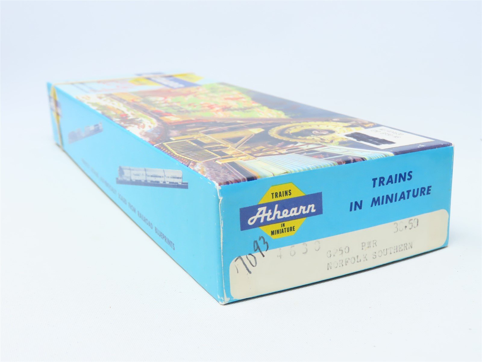 HO Scale Athearn NS Norfolk Southern EMD GP50 Diesel #7093 - Unpowered