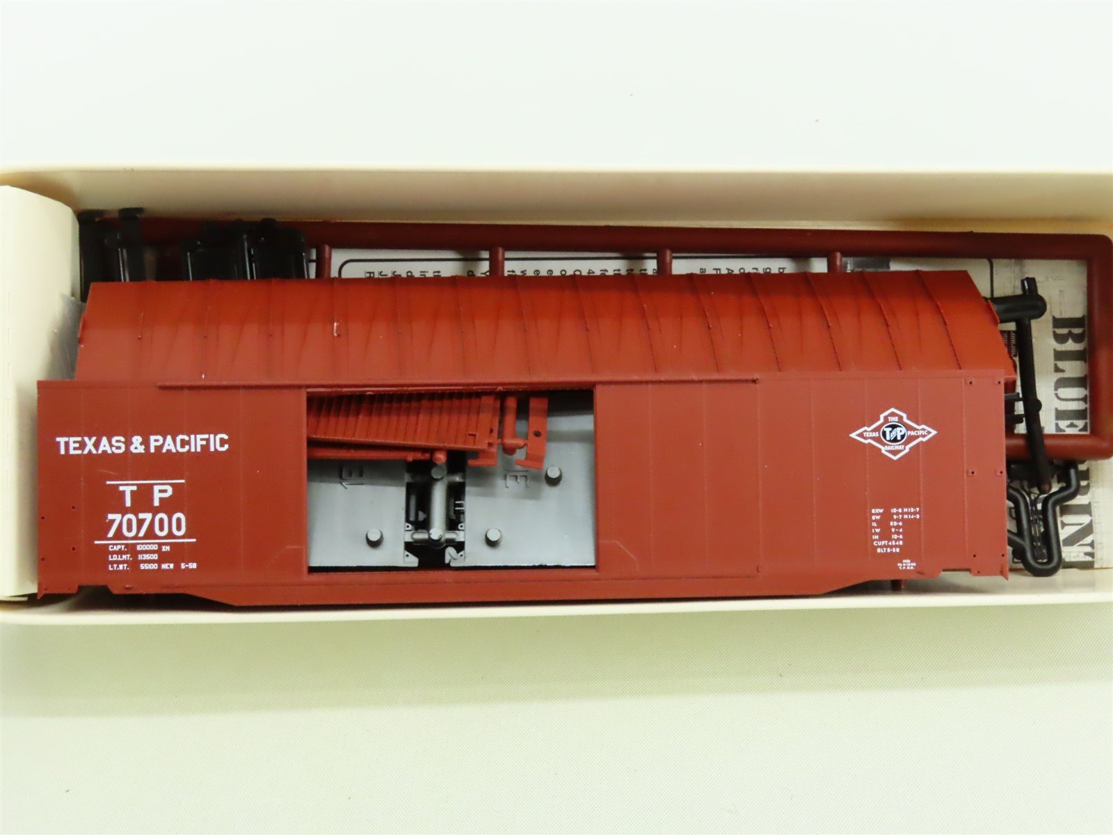 HO Branchline Blueprint Series Kit #1112 TP Texas & Pacific 50' Box Car #70700
