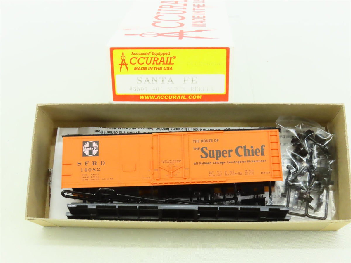 HO Scale Accurail Kit #8501 SFRD Santa Fe Super Chief 40&#39; Steel Reefer #14082