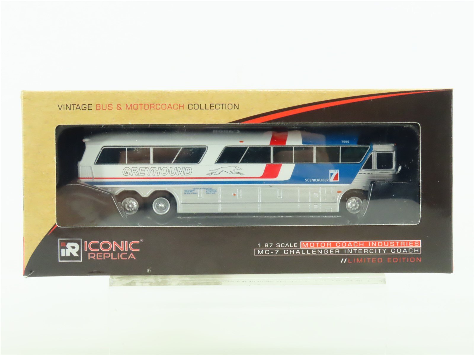 HO Scale Iconic Replica Limited Edition #87-0322 MCI MC-7 Greyhound Coach Bus