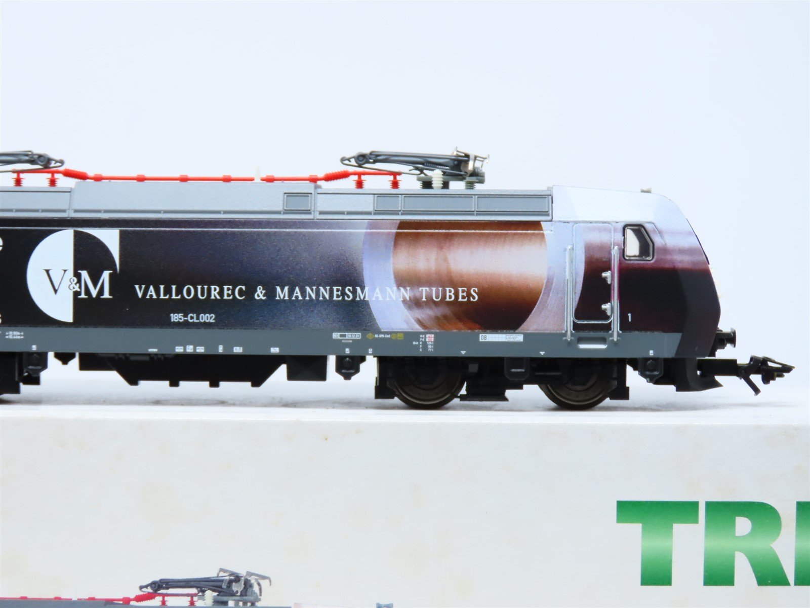 HO Scale Trix 22076 Veolia Transport Class 185 Electric Locomotive 