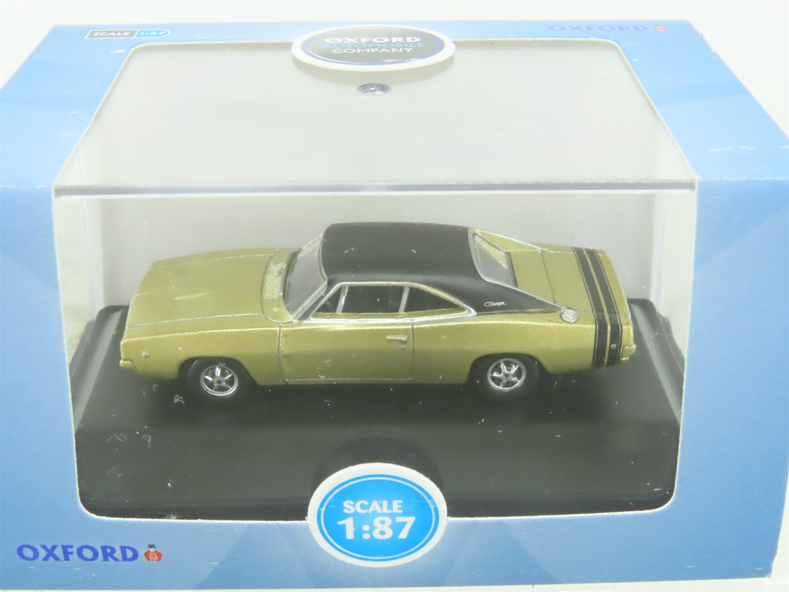 HO 1/87 Scale Oxford #87DC68002 1968 Dodge Charger - Gold/Black