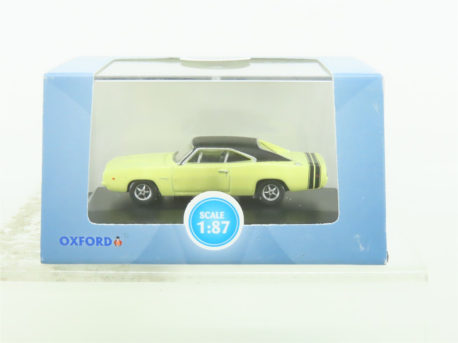 HO 1/87 Scale Oxford #87DC68004 1968 Dodge Charger - Yellow/Black