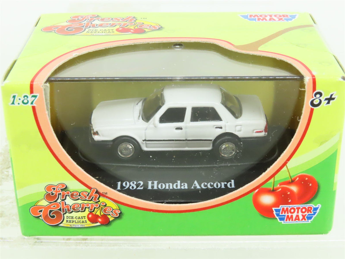 HO 1/87 Scale Motor Max Fresh Cherries #73950FC 1982 Honda Accord - White
