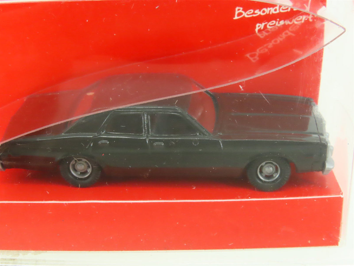 HO 1/87 Scale Busch Automodelle #89120 1976 Dodge Monaco Sedan - Black