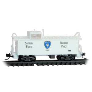 N Micro-Trains MTL 98300212 SP Southern Pacific Railroad Police 31' Caboose 2-Pk