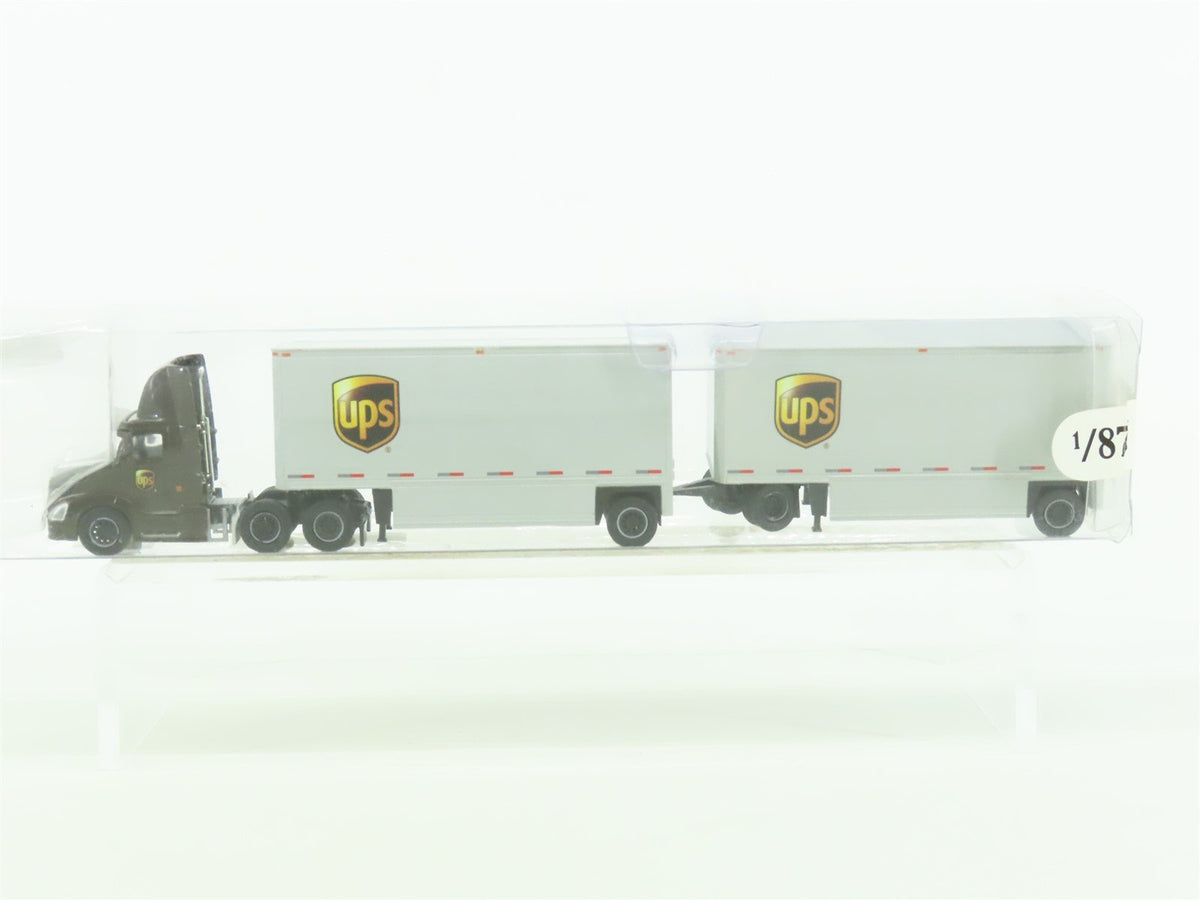 HO 1/87 Scale Trucks N&#39; Stuff #SPT3541 UPS Volvo Day Cab w/ 2 Drop Deck Trailers