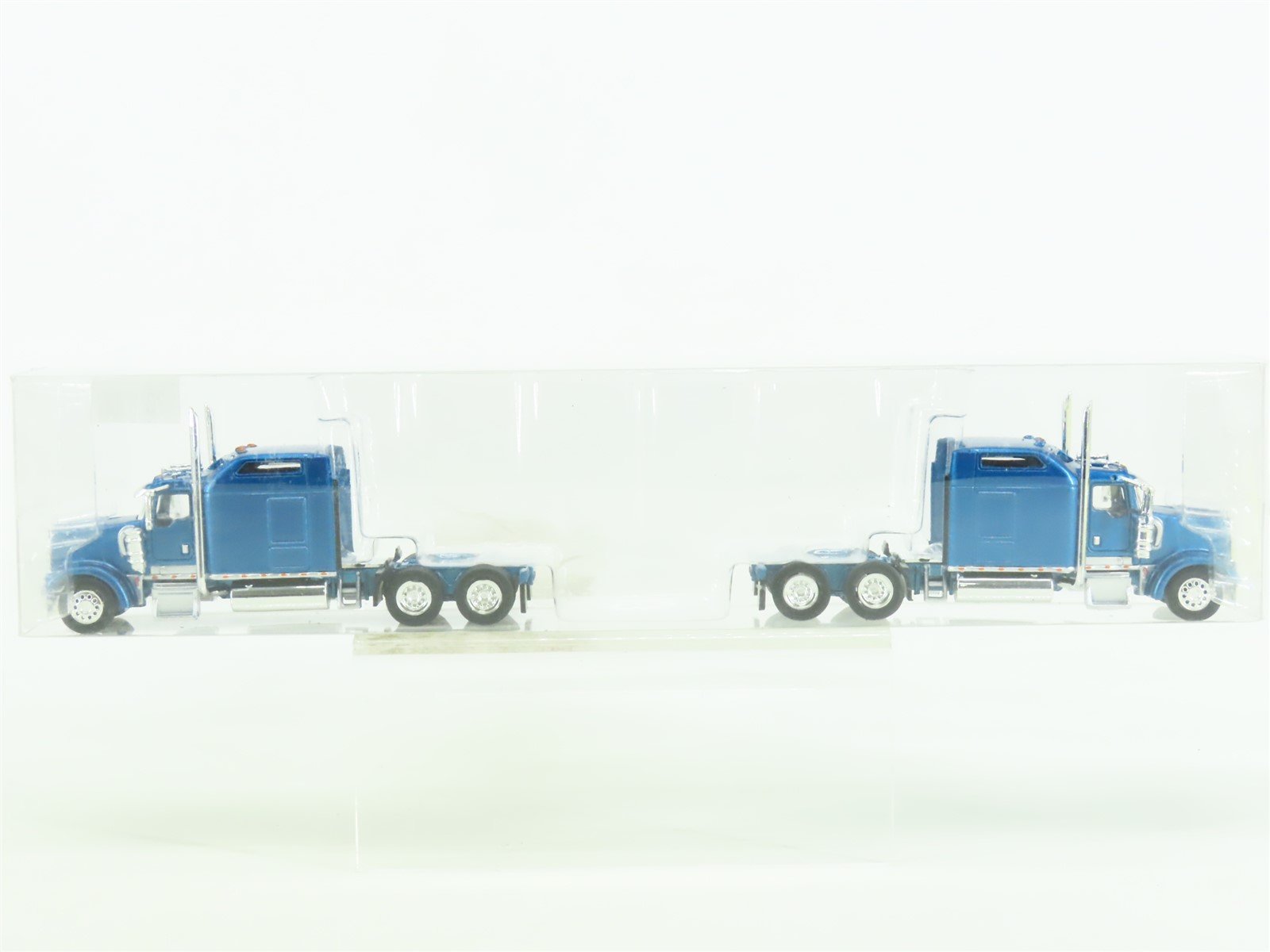 HO Scale Trucks N' Stuff #410652 Kenworth W900 Sleeper Cab - Western Blue (2-Pk)