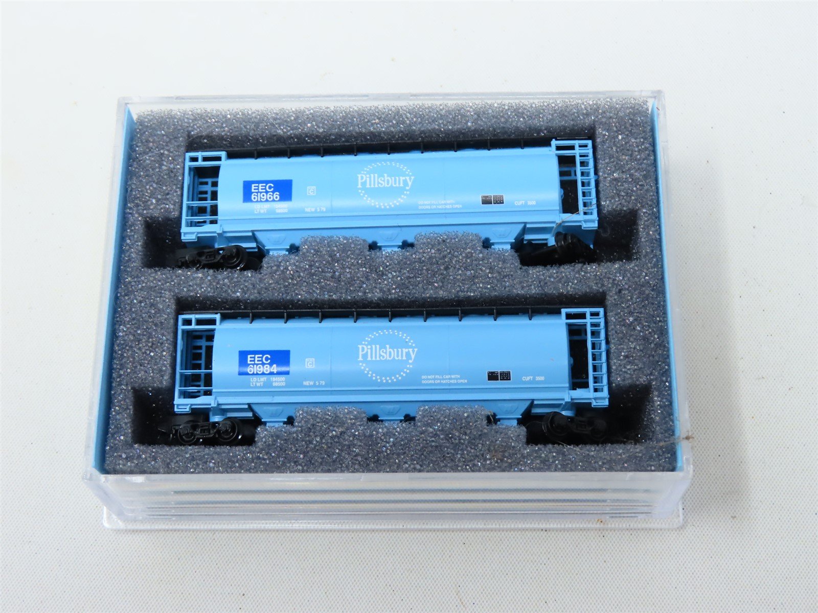 Z FULL THROTTLE #WDW1021 EEC Pillsbury 51' 3-Bay Cylindrical Hopper - Set #3