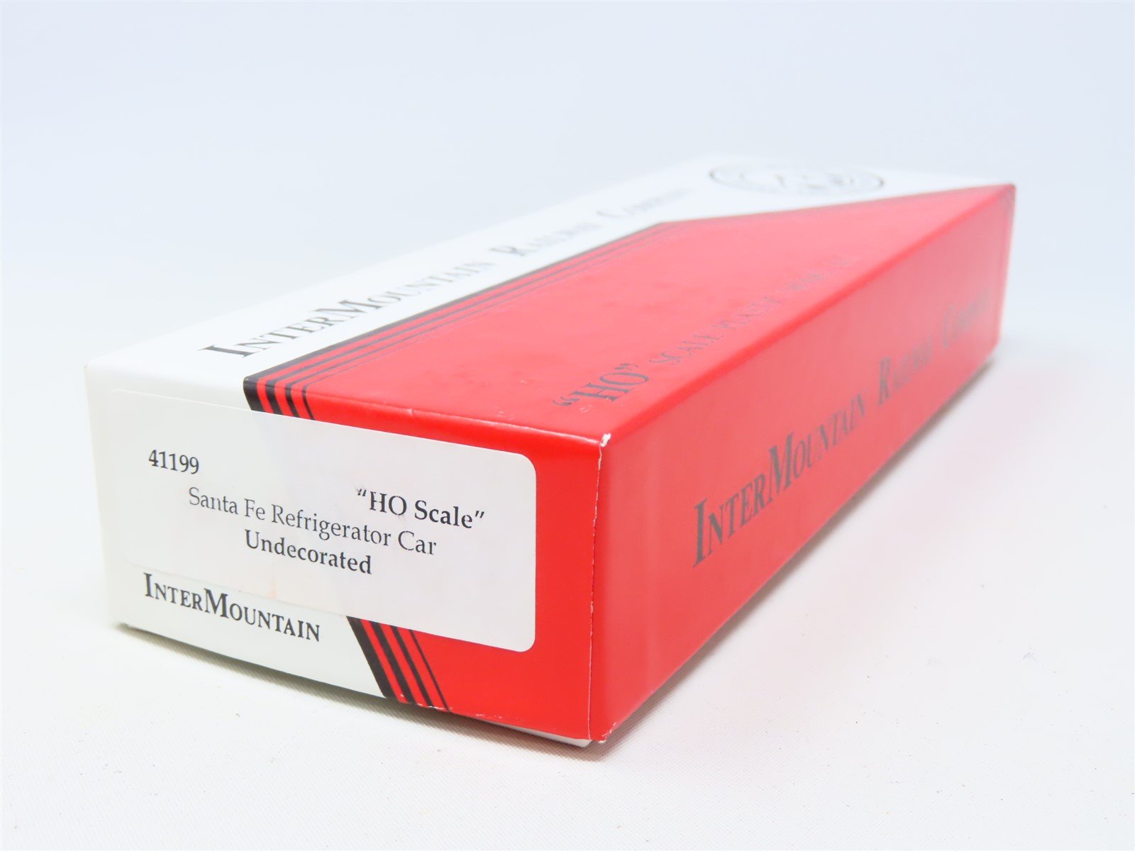 HO Scale InterMountain Kit #41199 Undecorated ATSF Santa Fe Refrigerator Car
