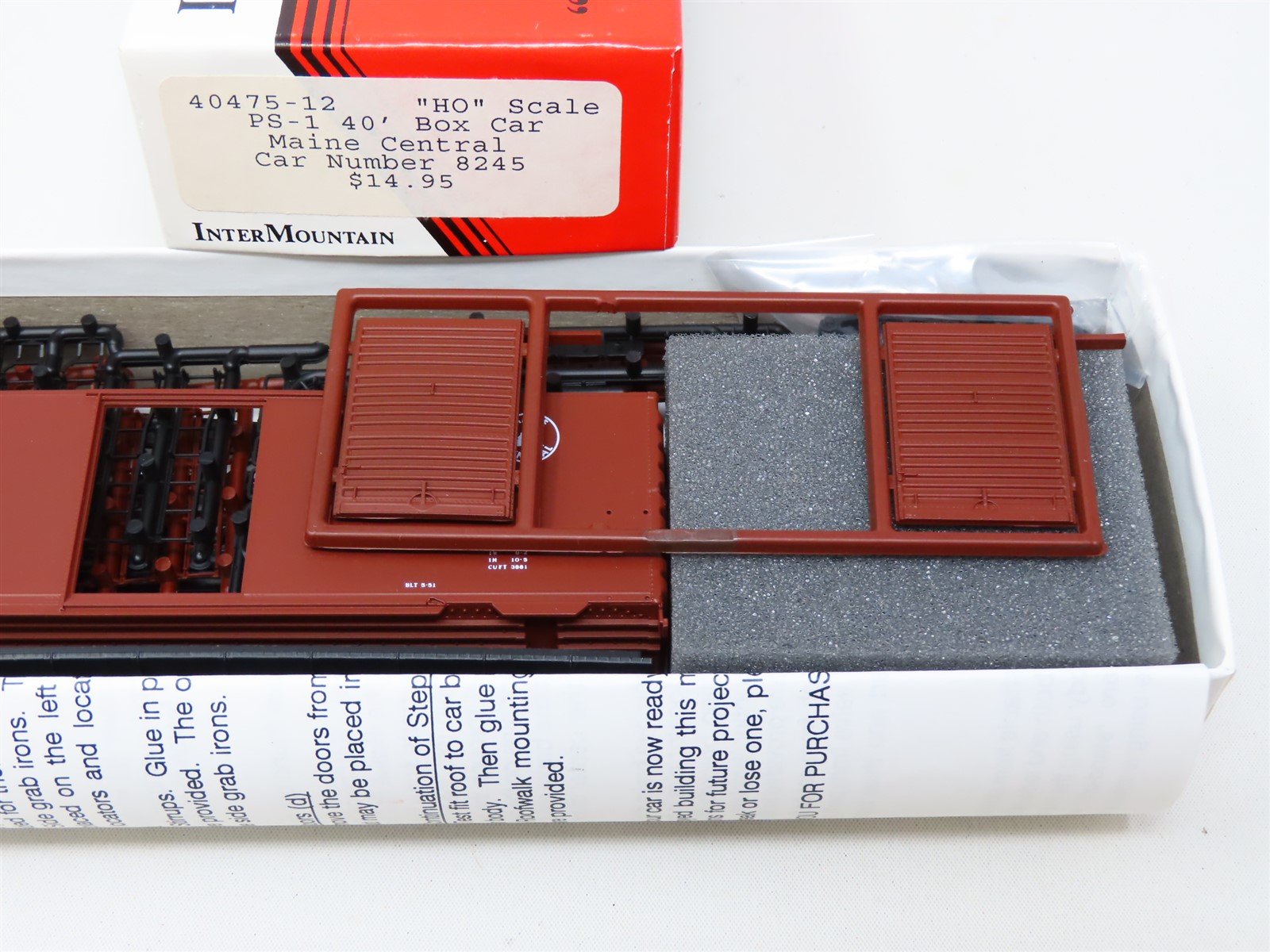 HO Scale InterMountain Kit #40475-12 MEC Maine Central 40' PS-1 Box Car #8245