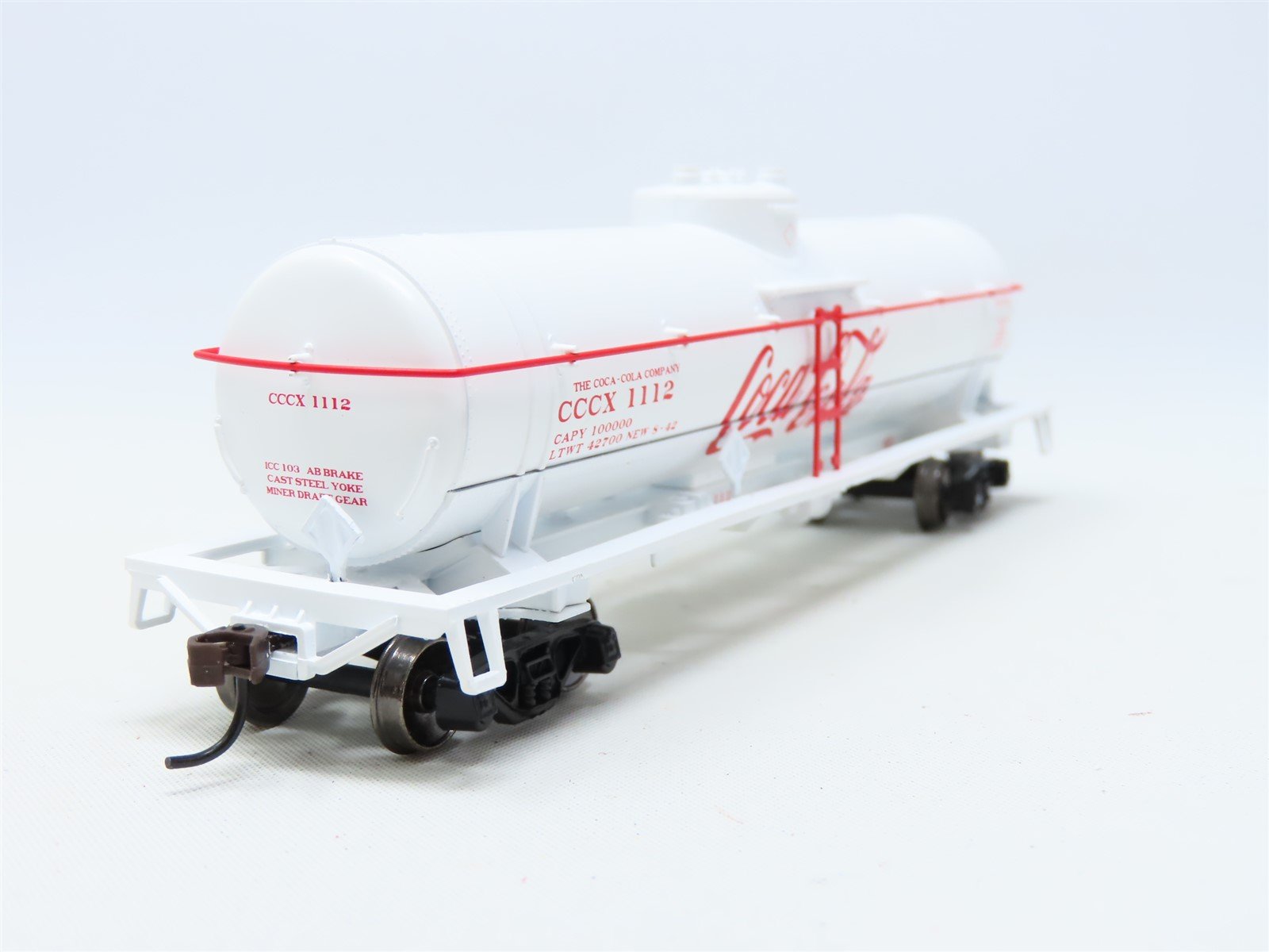 HO Scale Athearn #8354 CCCX Coca Cola 40' Single Dome Tank Car #1112