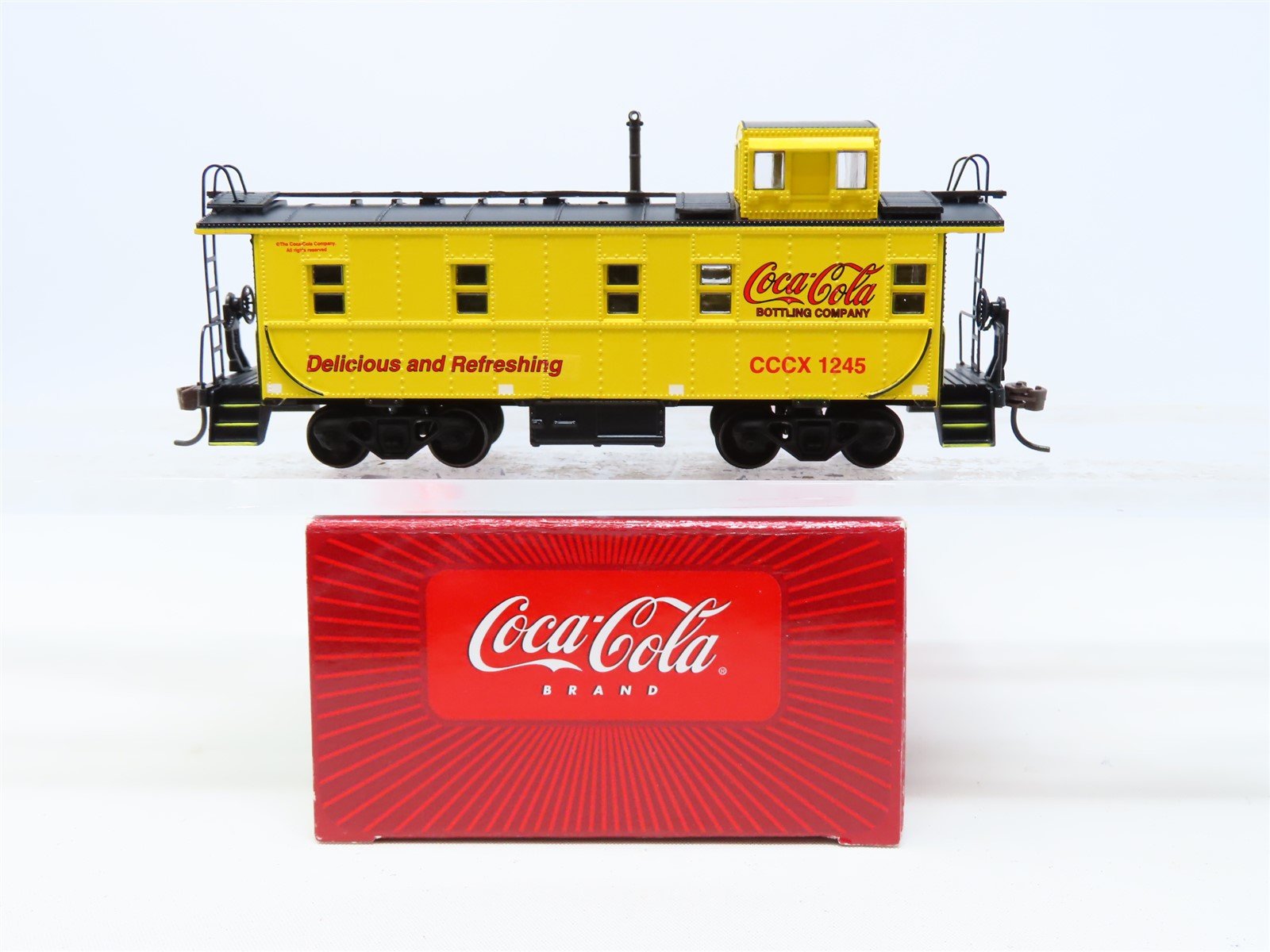 HO Athearn #8360 CCCX Coca-Cola "Delicious and Refreshing" Cupola Caboose #1245