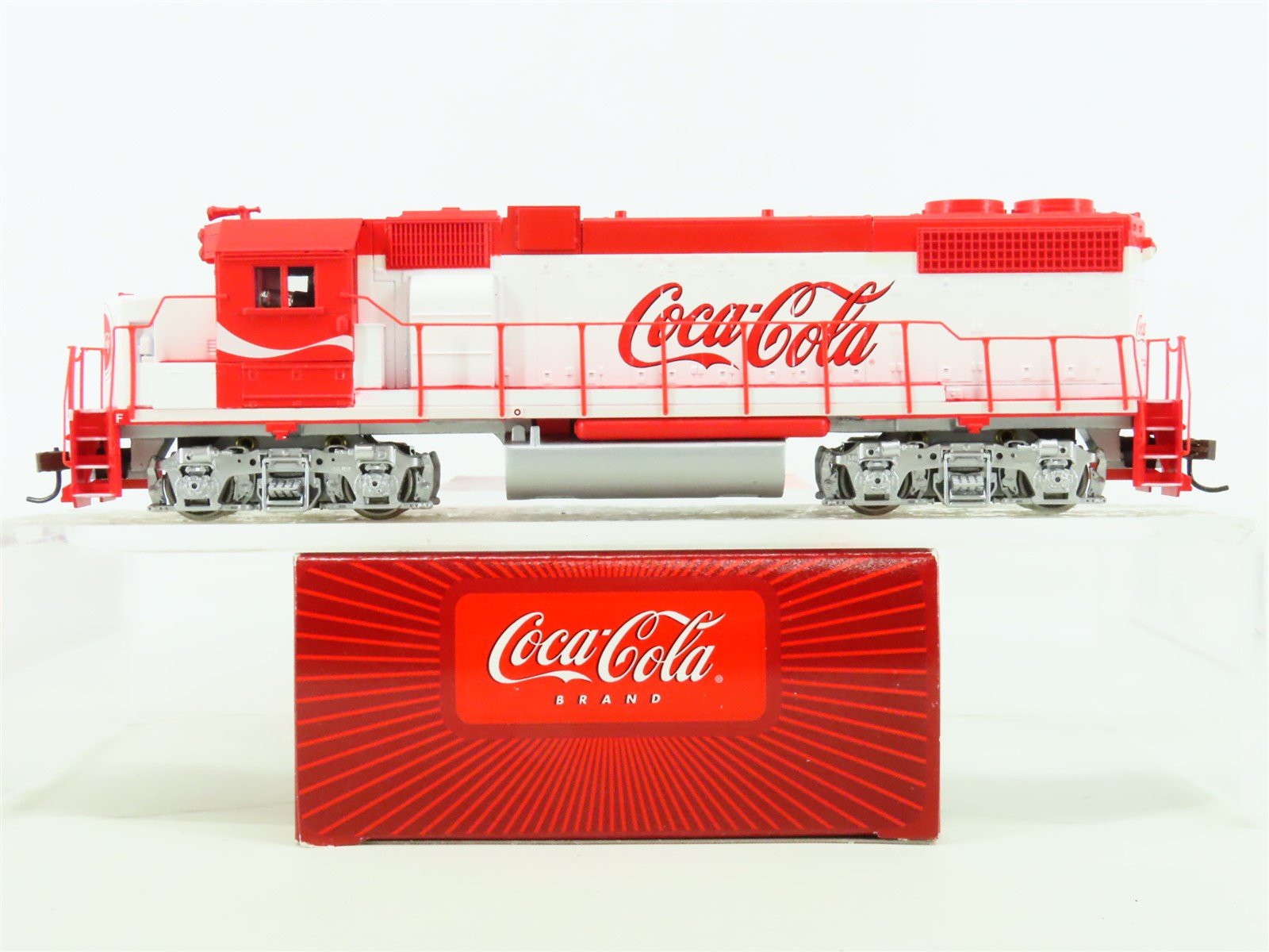 Athearn H0 - Freight carriage - Seven Boxcars and a Caboose Athearn H0 - Freight carriage - Seven Boxcars and a Caboose