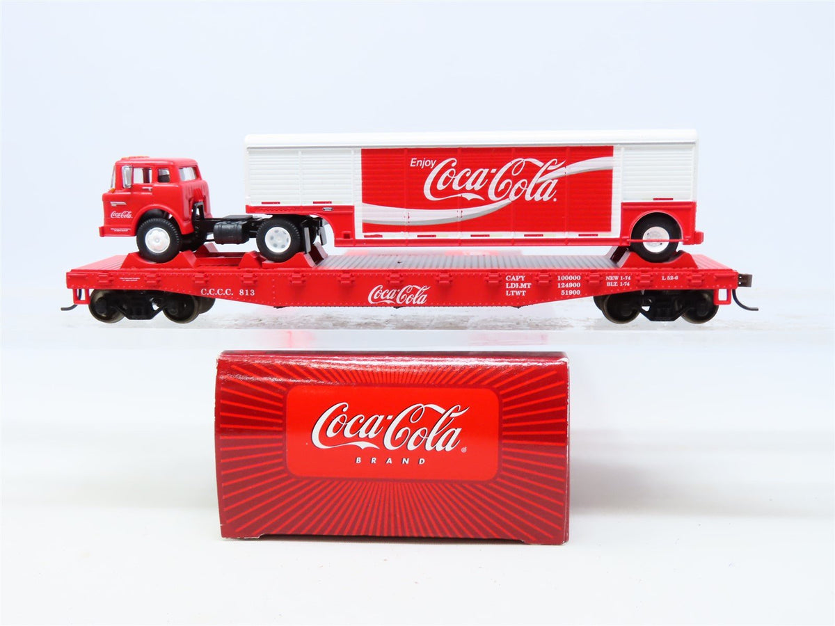 HO Scale Athearn #8281 CCCC Coca-Cola 50&#39; Flat Car w/ Beverage Trailer #813