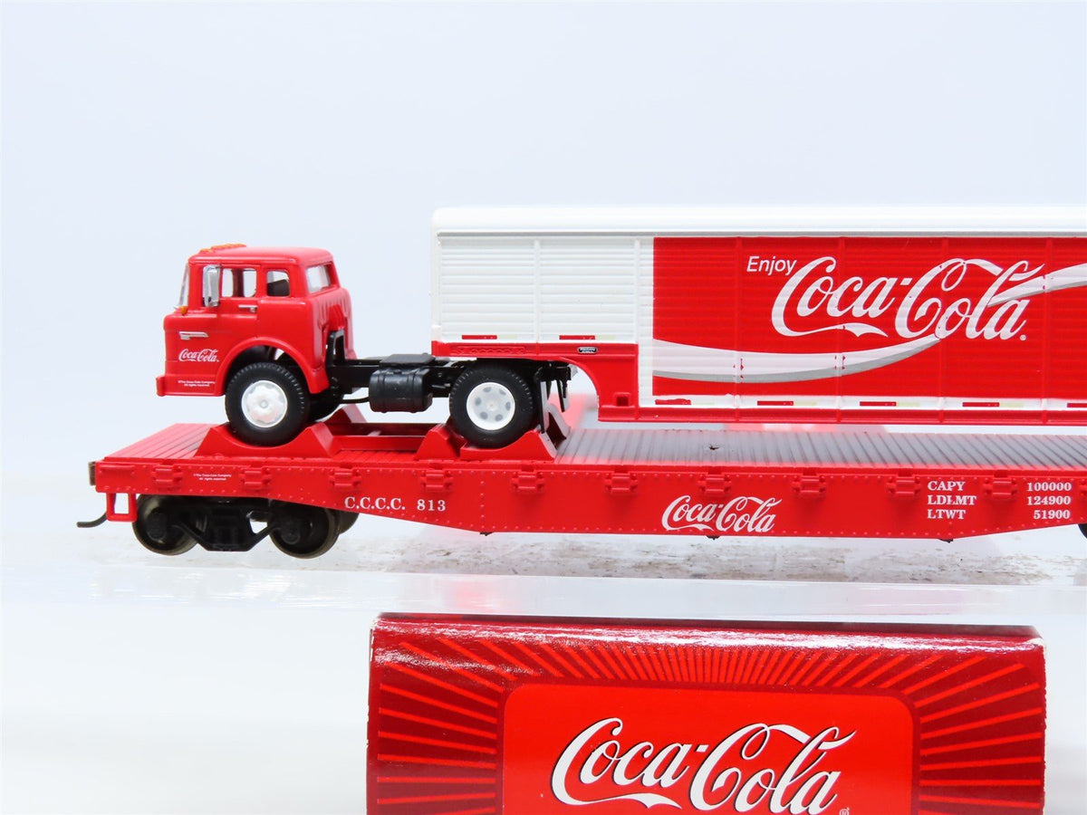 HO Scale Athearn #8281 CCCC Coca-Cola 50&#39; Flat Car w/ Beverage Trailer #813