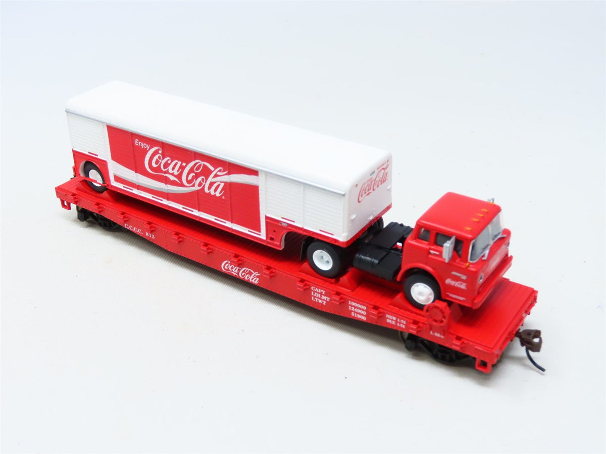 HO Scale Athearn #8281 CCCC Coca-Cola 50&#39; Flat Car w/ Beverage Trailer #813