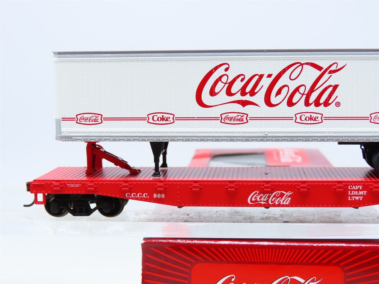 HO Scale Athearn #8303 CCCX Coca-Cola 50' Flat Car w/ 45' Trailer #808