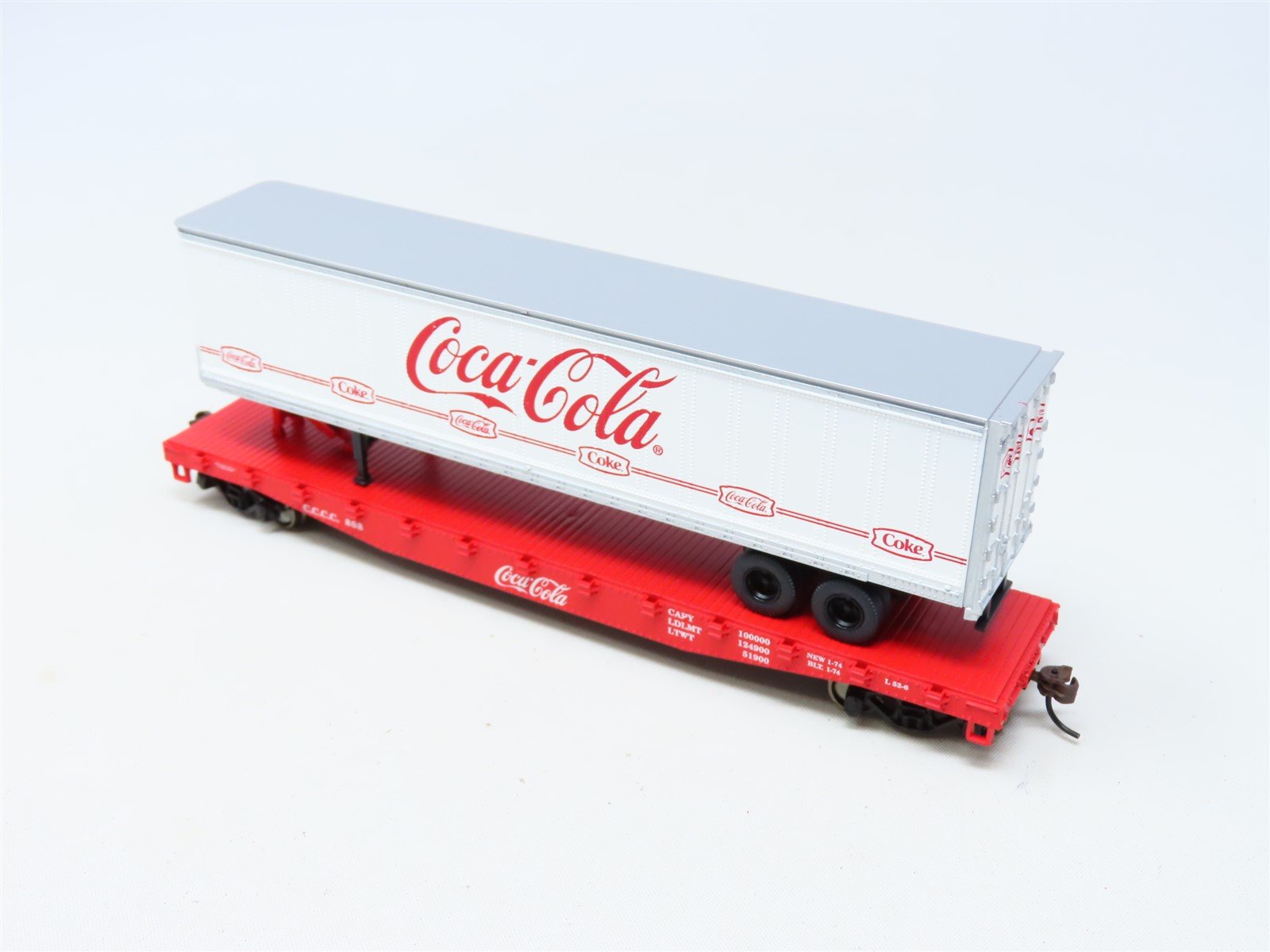 HO Scale Athearn #8303 CCCX Coca-Cola 50' Flat Car w/ 45' Trailer #808