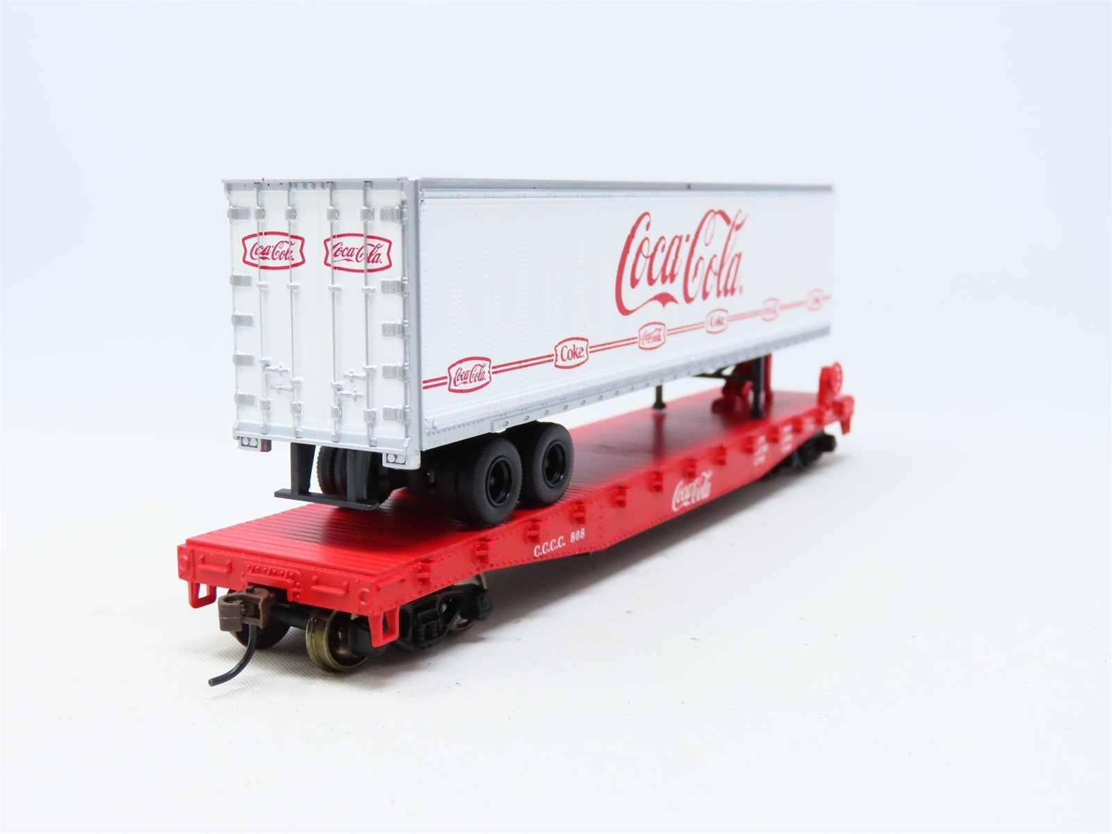 HO Scale Athearn #8303 CCCX Coca-Cola 50' Flat Car w/ 45' Trailer #808