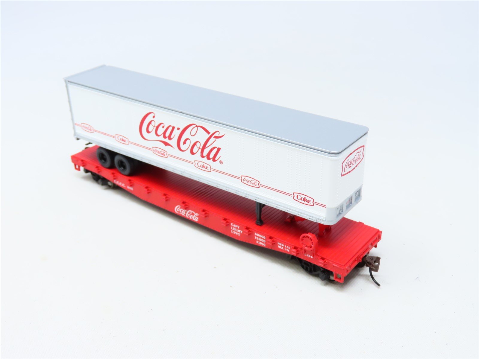 HO Scale Athearn #8303 CCCX Coca-Cola 50' Flat Car w/ 45' Trailer #808