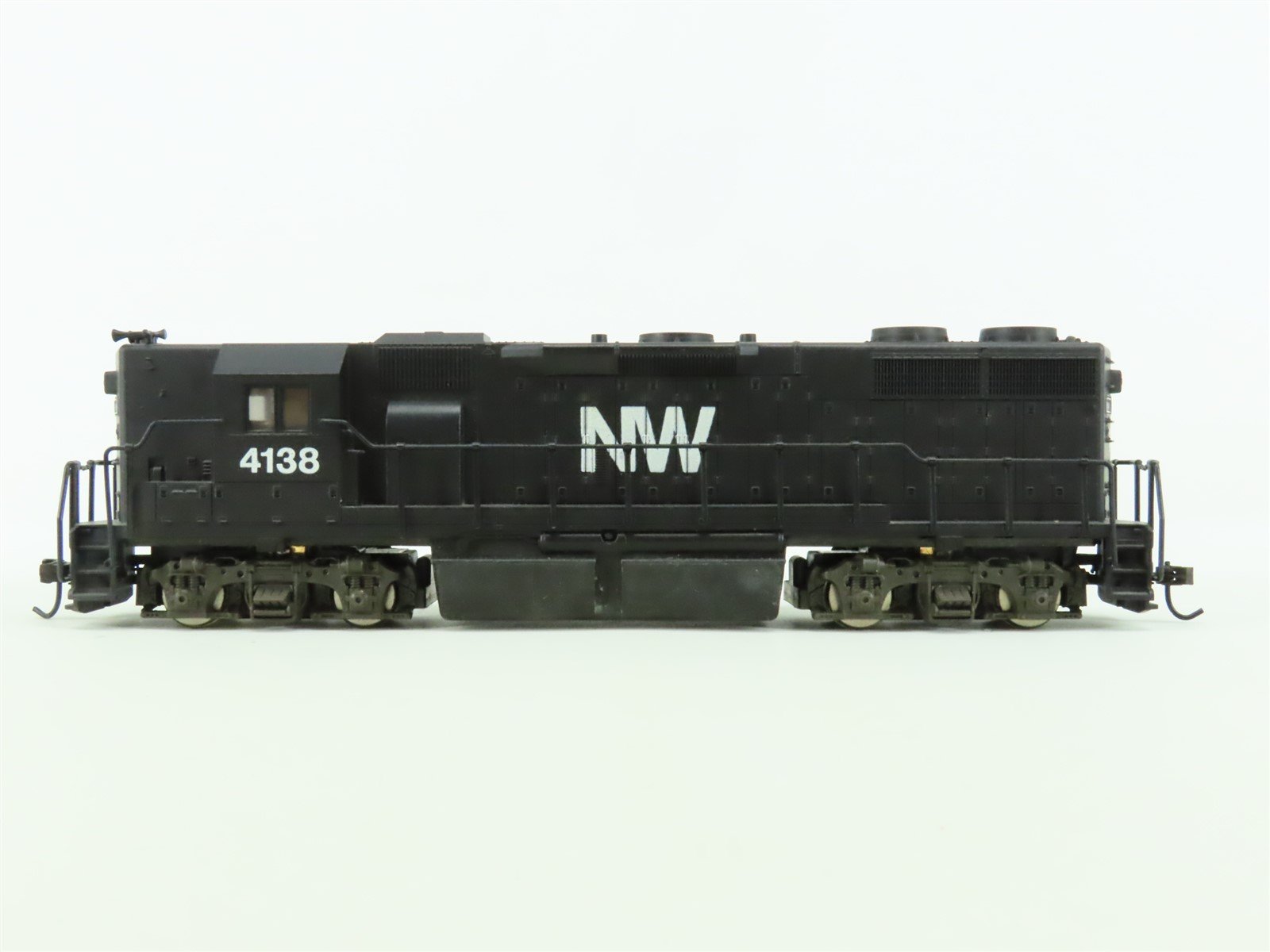 HO Scale Atlas NW Norfolk & Western EMD GP38 High Nose Diesel Locomoti ...