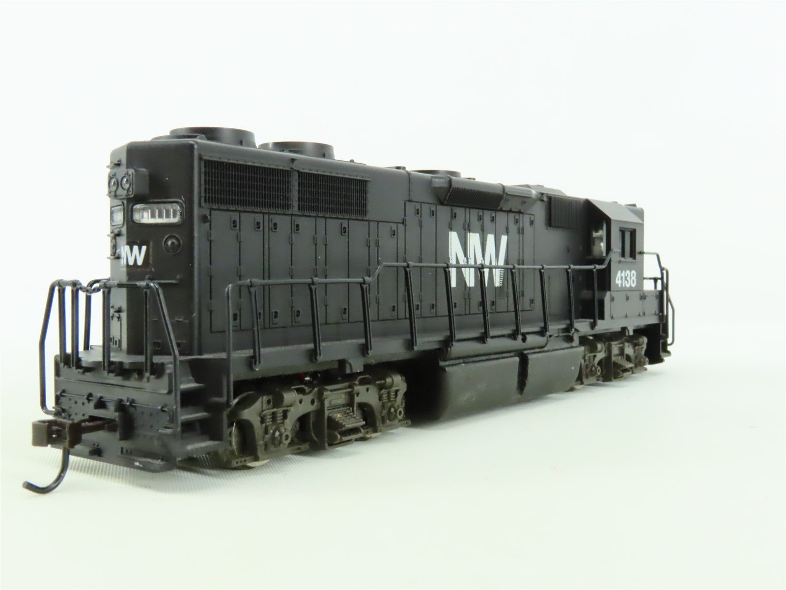 HO Scale Atlas NW Norfolk & Western EMD GP38 High Nose Diesel Locomoti ...