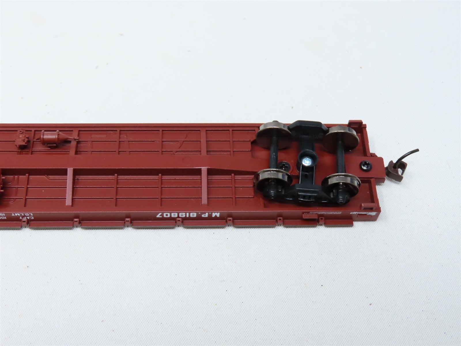 HO Scale Athearn #92680 MP Missouri Pacific 60' Flat Car #819807