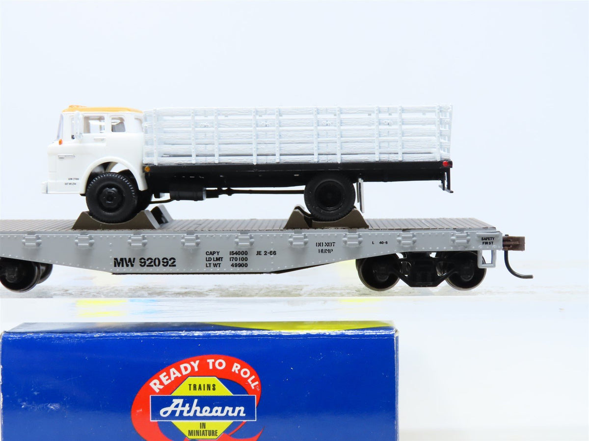 HO Scale Athearn #92086 MW Maintenance of Way 40&#39; Flat Car w/ Ford Truck #92092