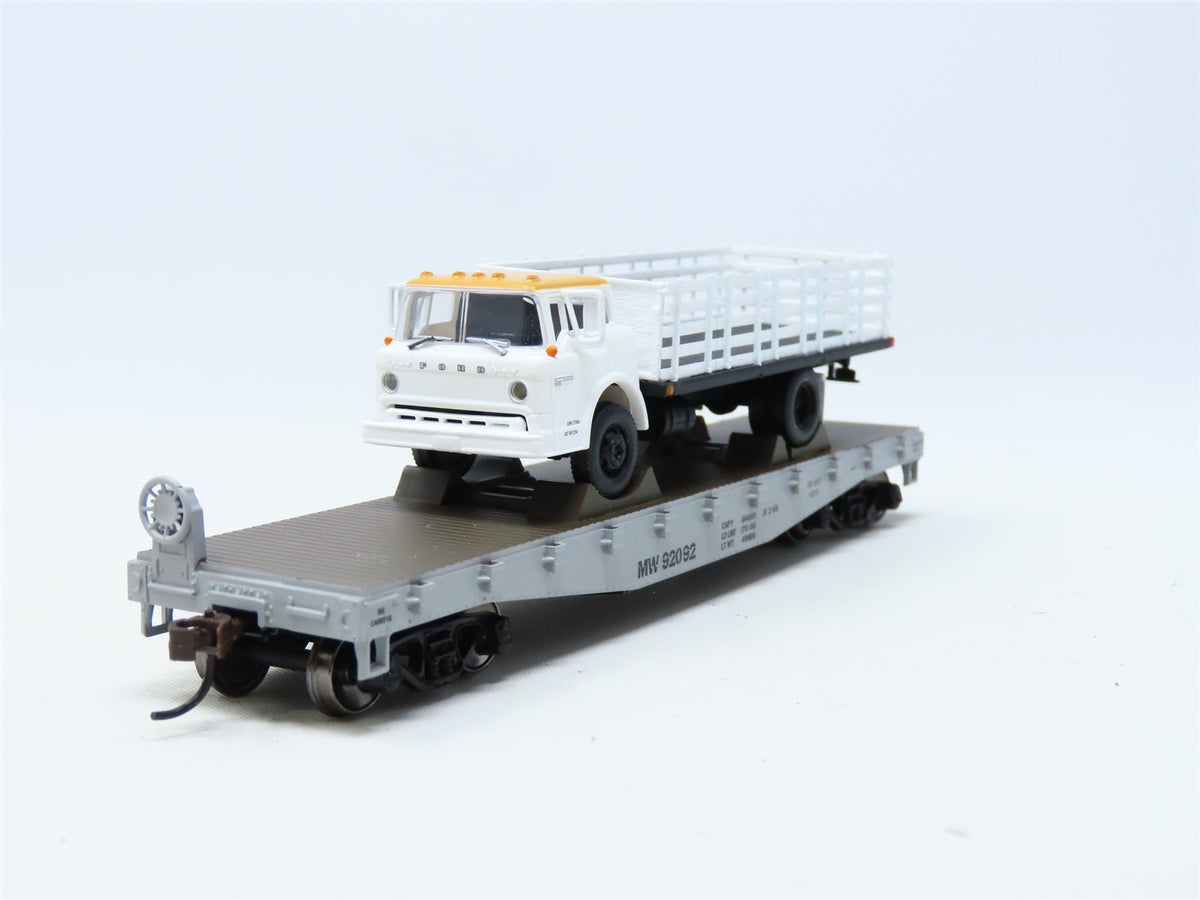 HO Scale Athearn #92086 MW Maintenance of Way 40&#39; Flat Car w/ Ford Truck #92092