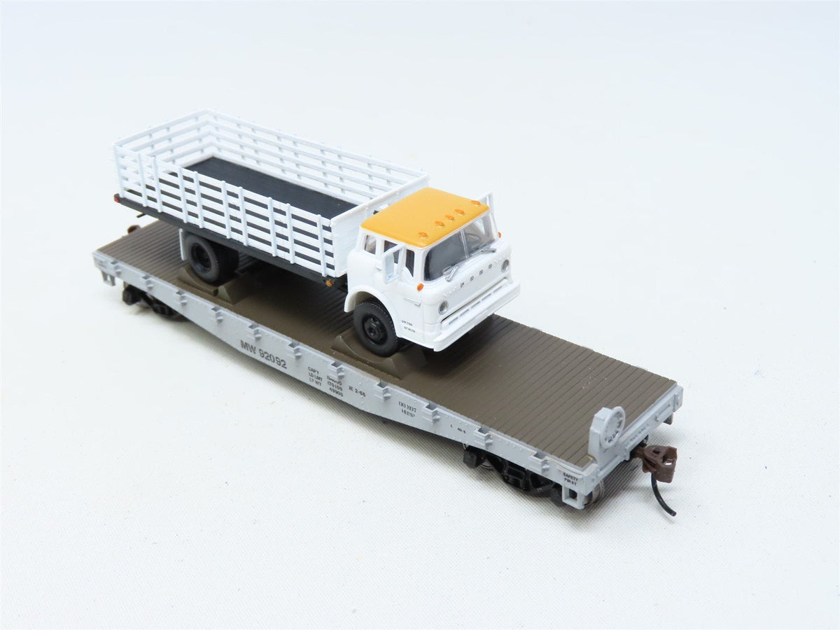 HO Scale Athearn #92086 MW Maintenance of Way 40&#39; Flat Car w/ Ford Truck #92092