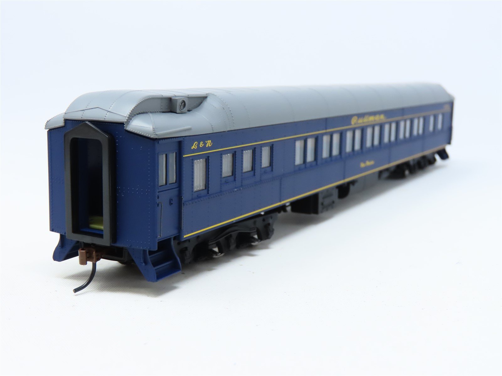 HO Walthers 932-10217 L&N Louisville & Nashville Pullman Passenger 