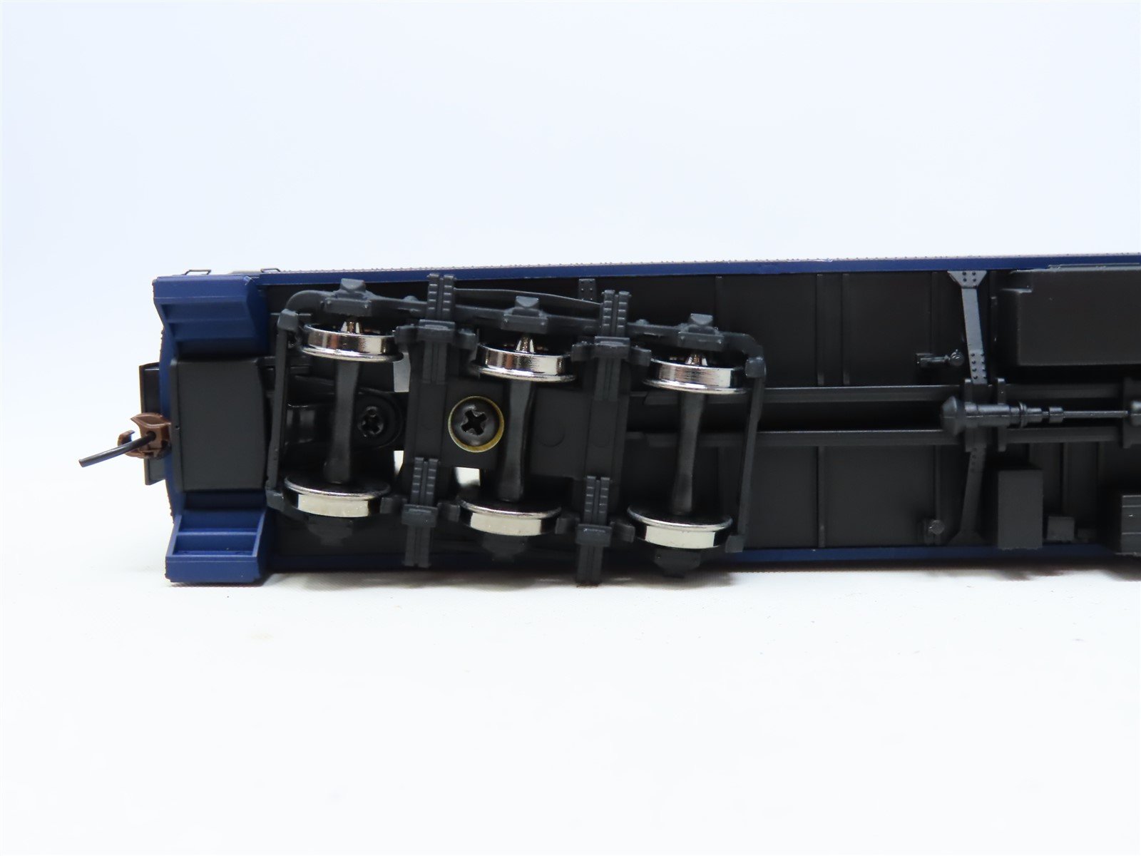 HO Walthers 932-10217 L&N Louisville & Nashville Pullman Passenger 