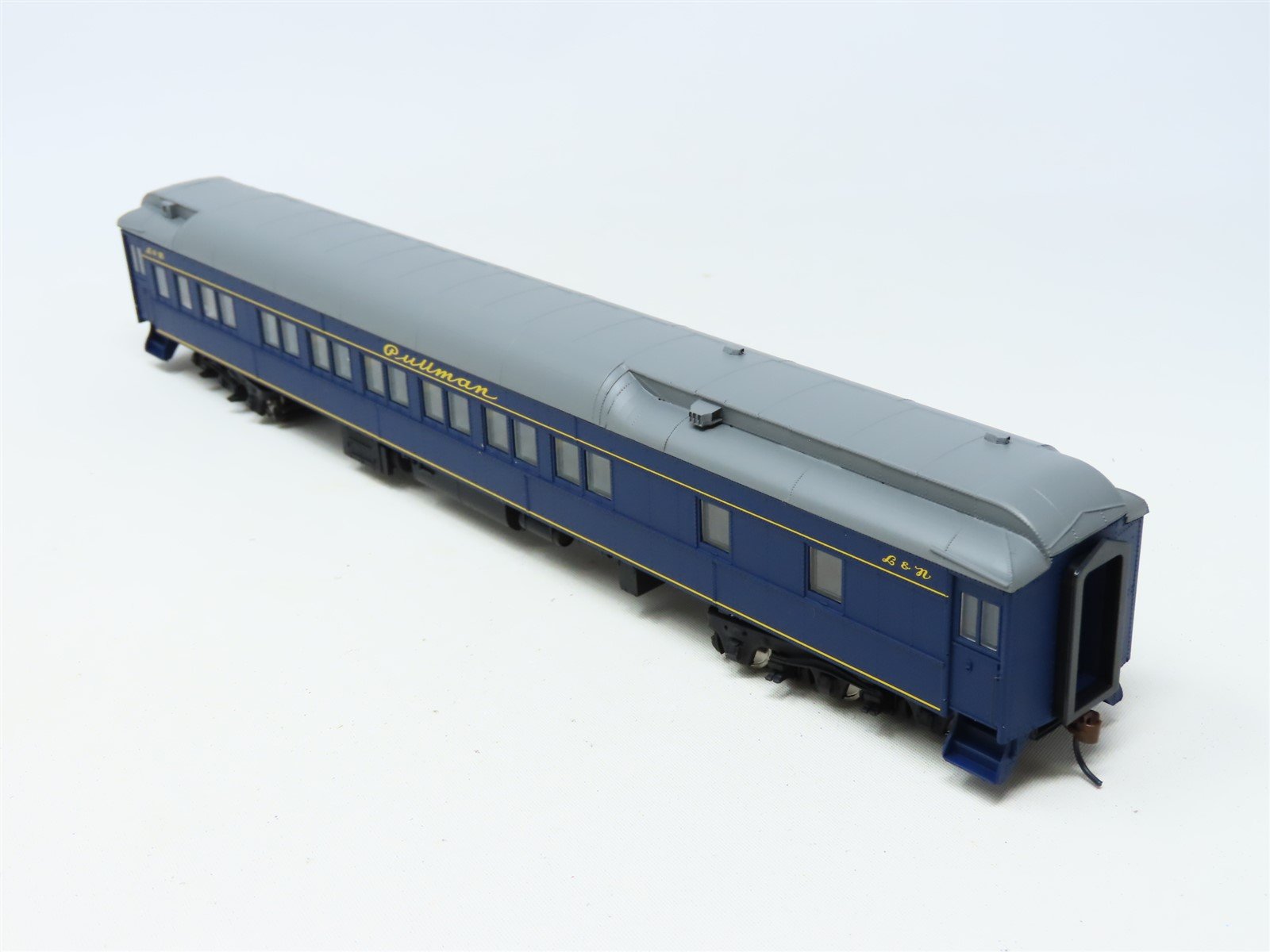HO Walthers #932-10015 L&N Louisville & Nashville Pullman Heavyweight Passenger