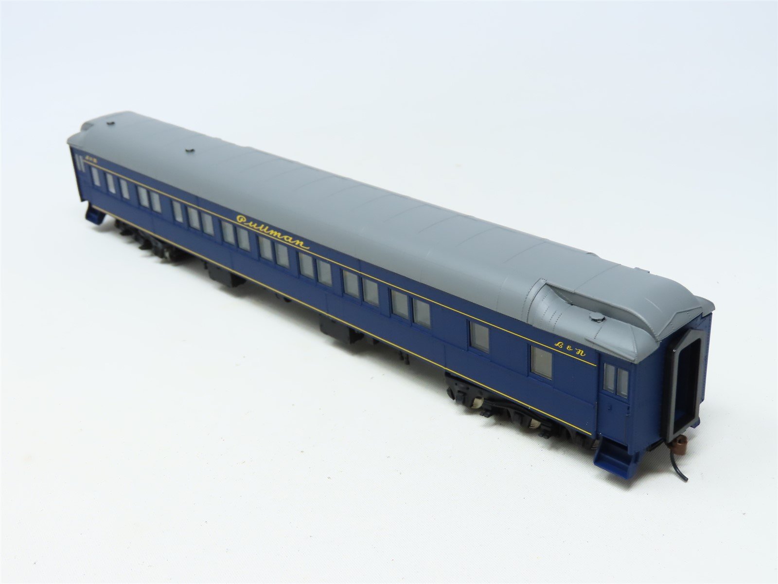 HO Walthers #932-10015 L&N Louisville & Nashville Pullman Heavyweight Passenger
