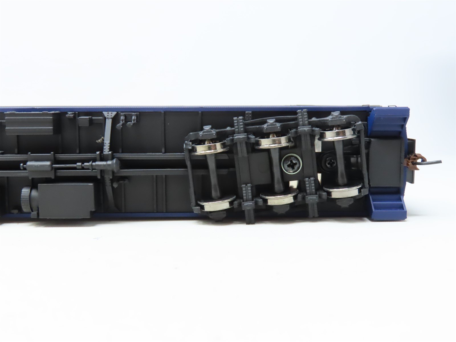 HO Walthers #932-10015 L&N Louisville & Nashville Pullman Heavyweight Passenger