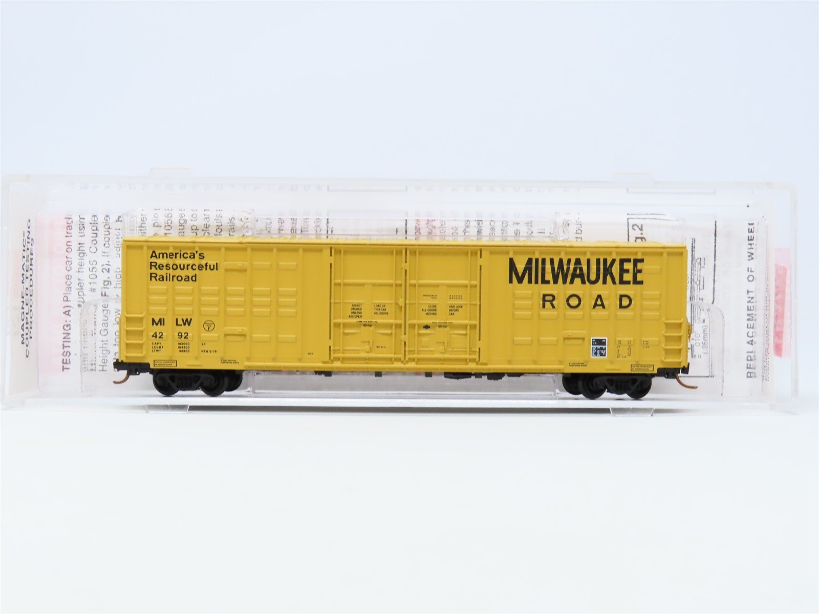 N Scale Micro-Trains MTL 103040 MILW Milwaukee Road Waffle Side 60' Boxcar #4292