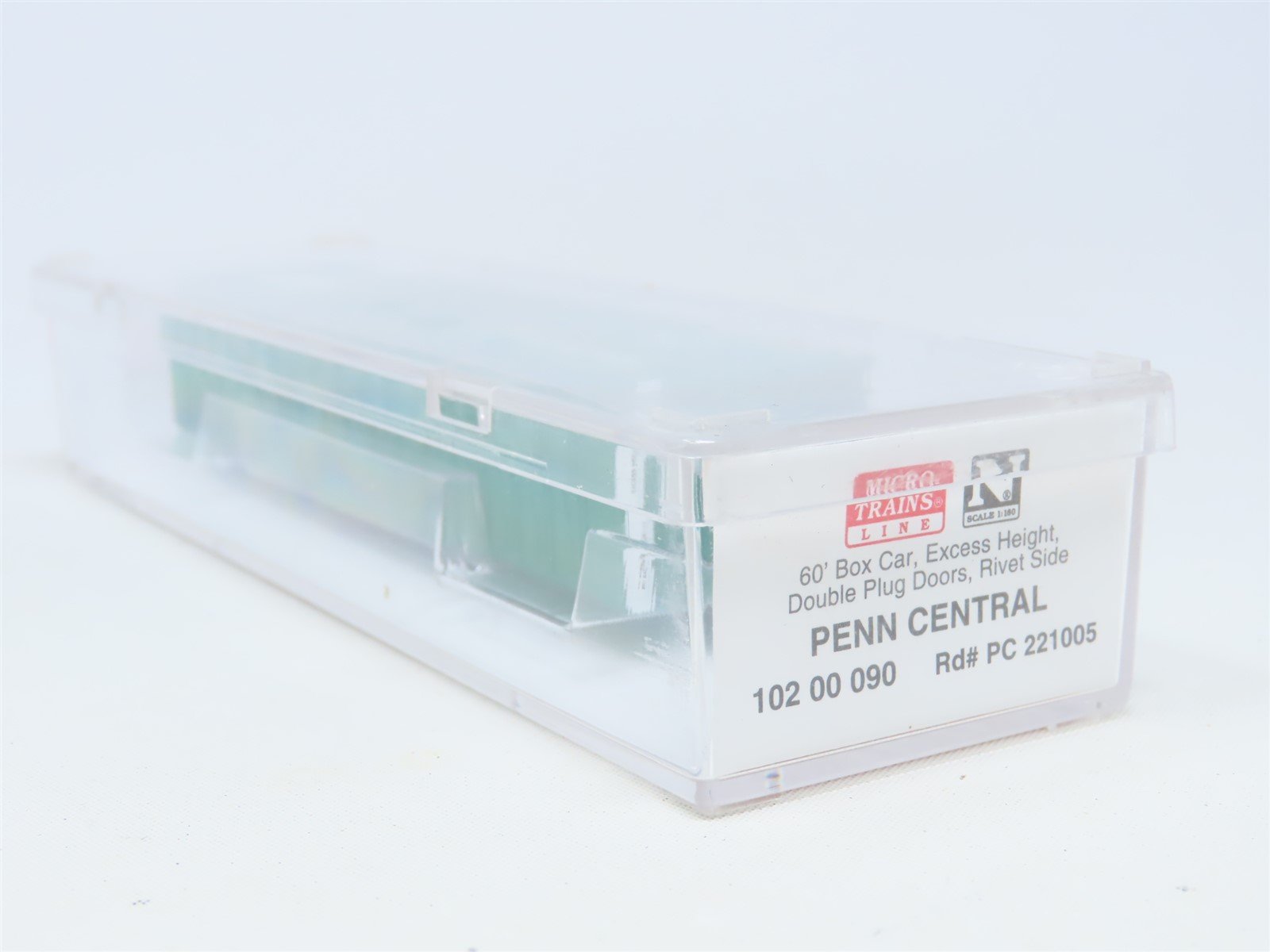 N Scale Micro-Trains MTL 102 00 090 PC Penn Central 60' Plug Door Boxcar #221005