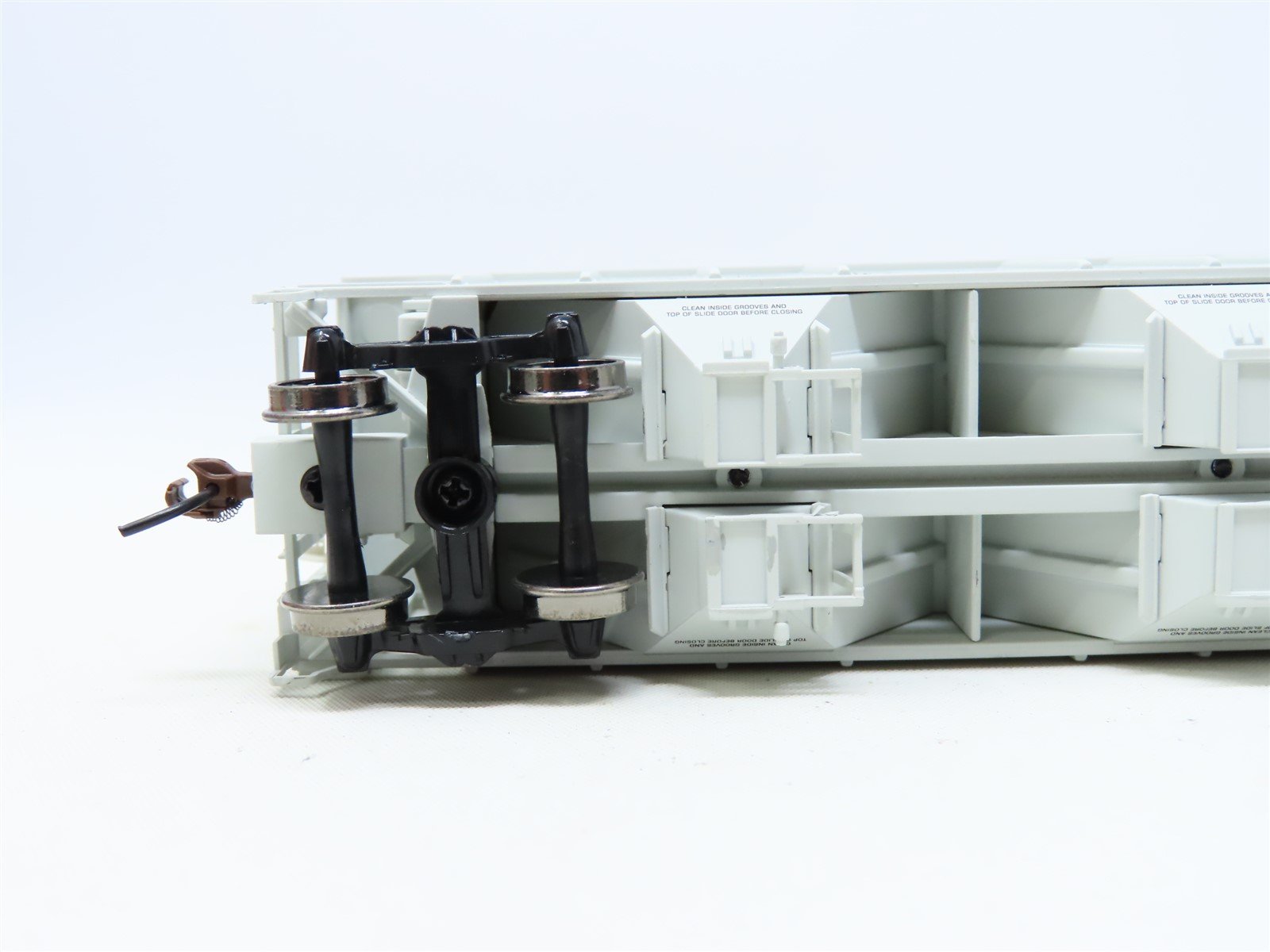 HO Walthers Gold Line 932-27958 SOU Southern Railway 3-Bay Covered Hopper (2-Pk)