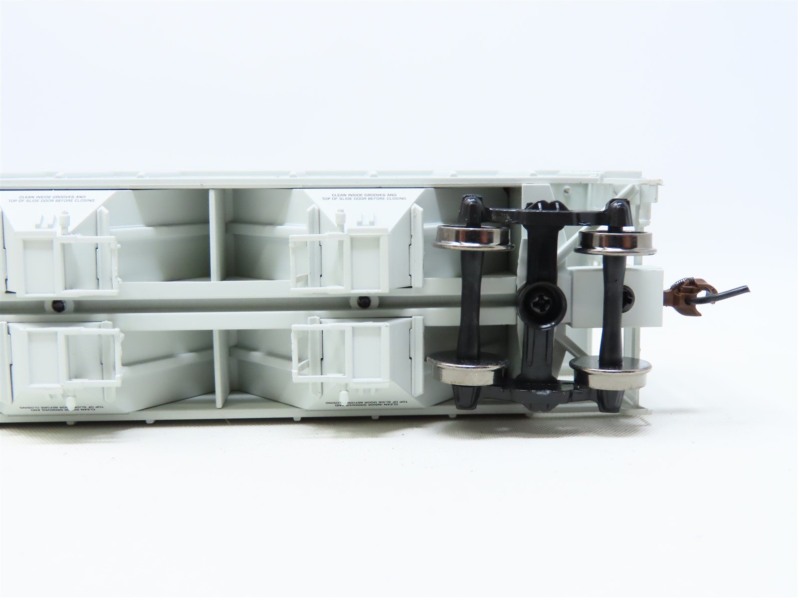 HO Walthers Gold Line 932-27958 SOU Southern Railway 3-Bay Covered Hopper (2-Pk)