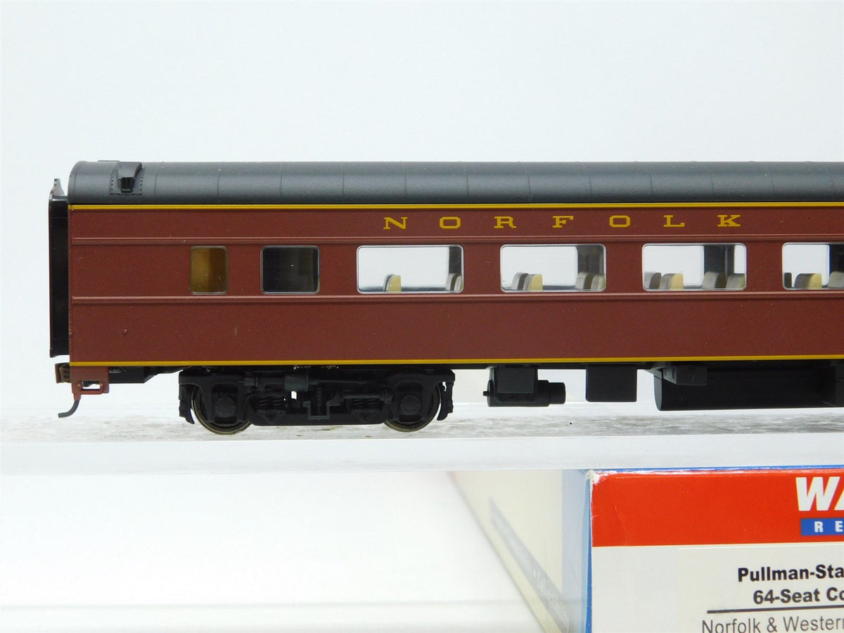 HO Scale Walthers #932-16784 N&amp;W Norfolk &amp; Western 64-Seat Coach Passenger