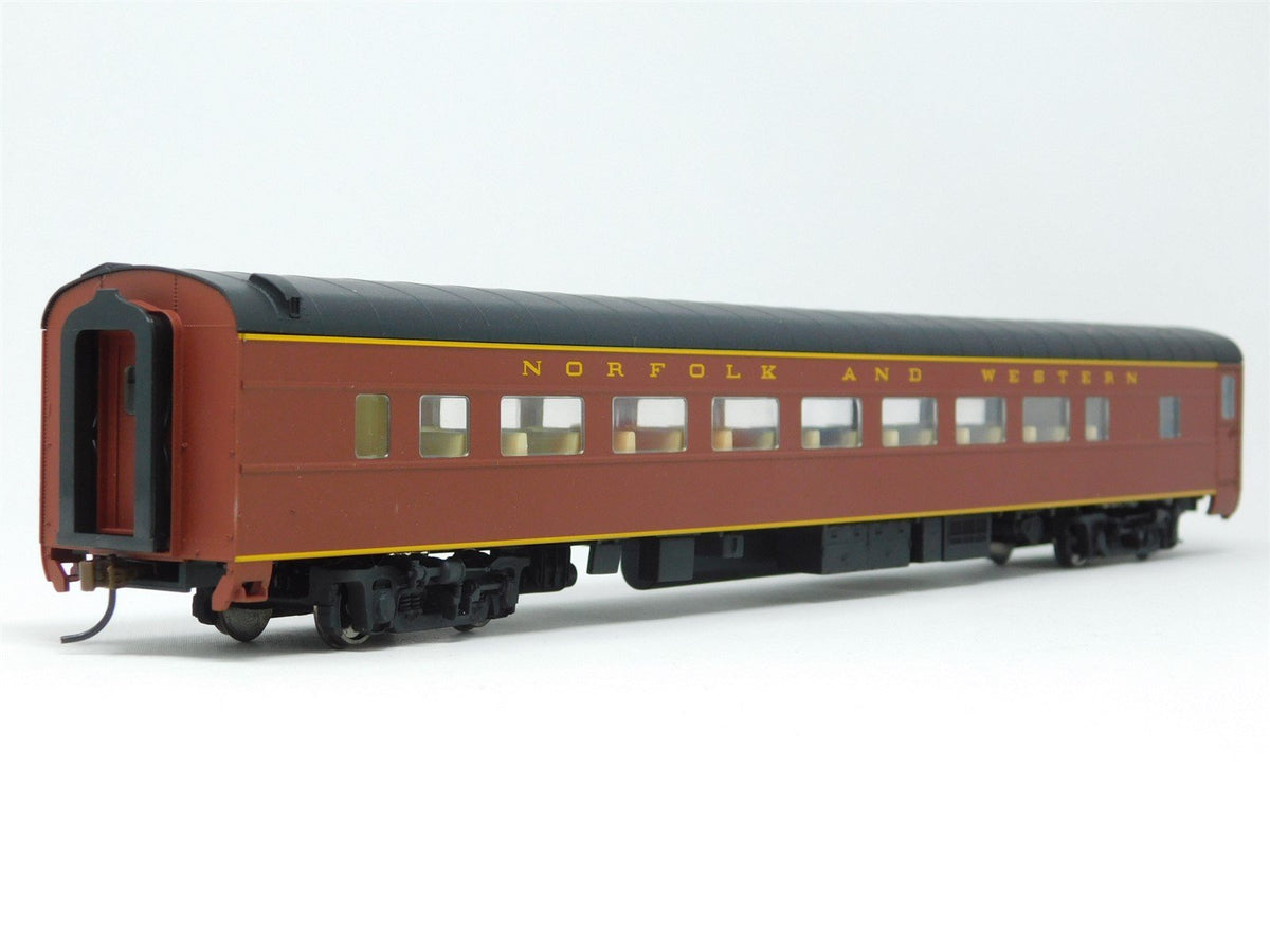 HO Scale Walthers #932-16784 N&amp;W Norfolk &amp; Western 64-Seat Coach Passenger