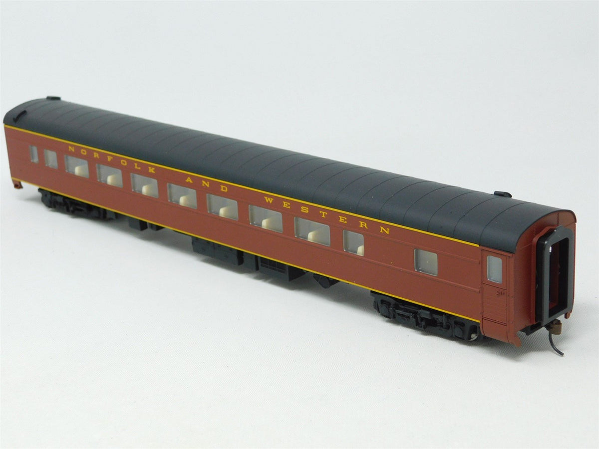 HO Scale Walthers #932-16784 N&amp;W Norfolk &amp; Western 64-Seat Coach Passenger