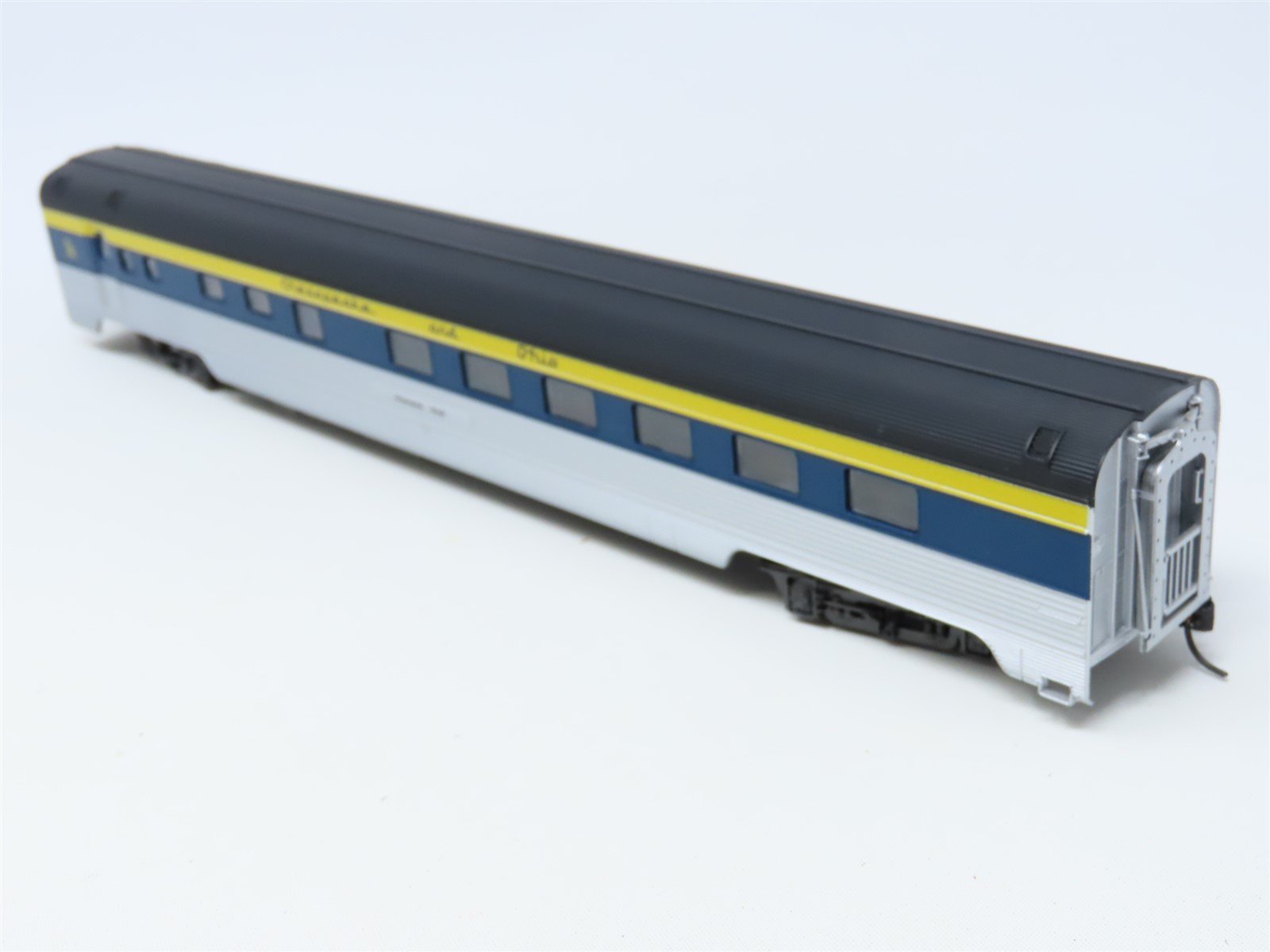 HO Scale Rivarossi #6680/0 C&O Chesapeake & Ohio Diner Passenger 