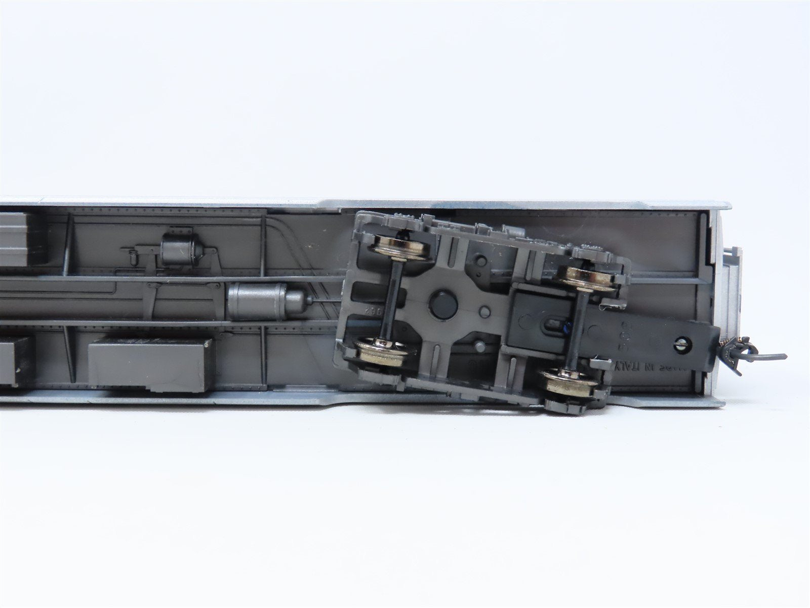 HO Scale Rivarossi #6680/0 C&O Chesapeake & Ohio Diner Passenger 