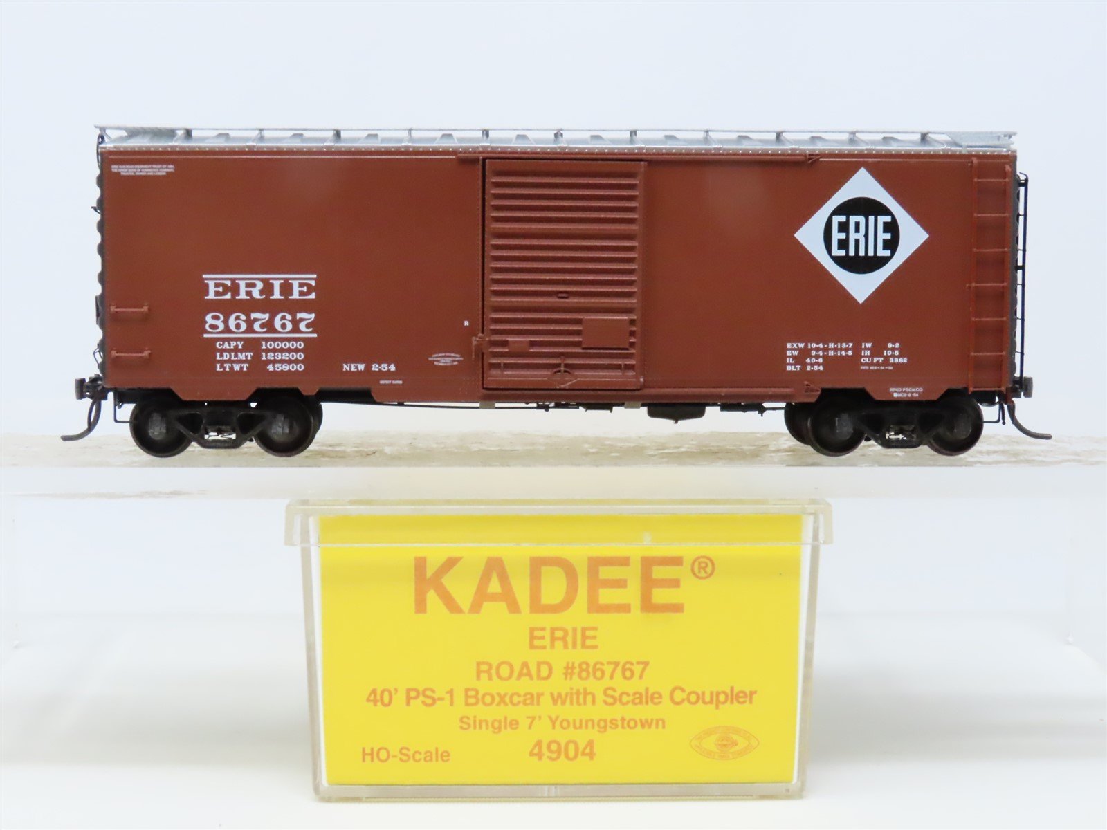 HO Scale Kadee #4904 Erie Railroad 40' PS-1 Single Door Box Car #86767