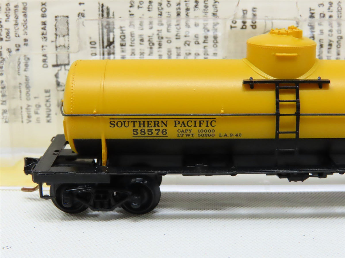 N Micro-Trains MTL 65260 SP Southern Pacific 39&#39; Single Dome Tank Car #58576