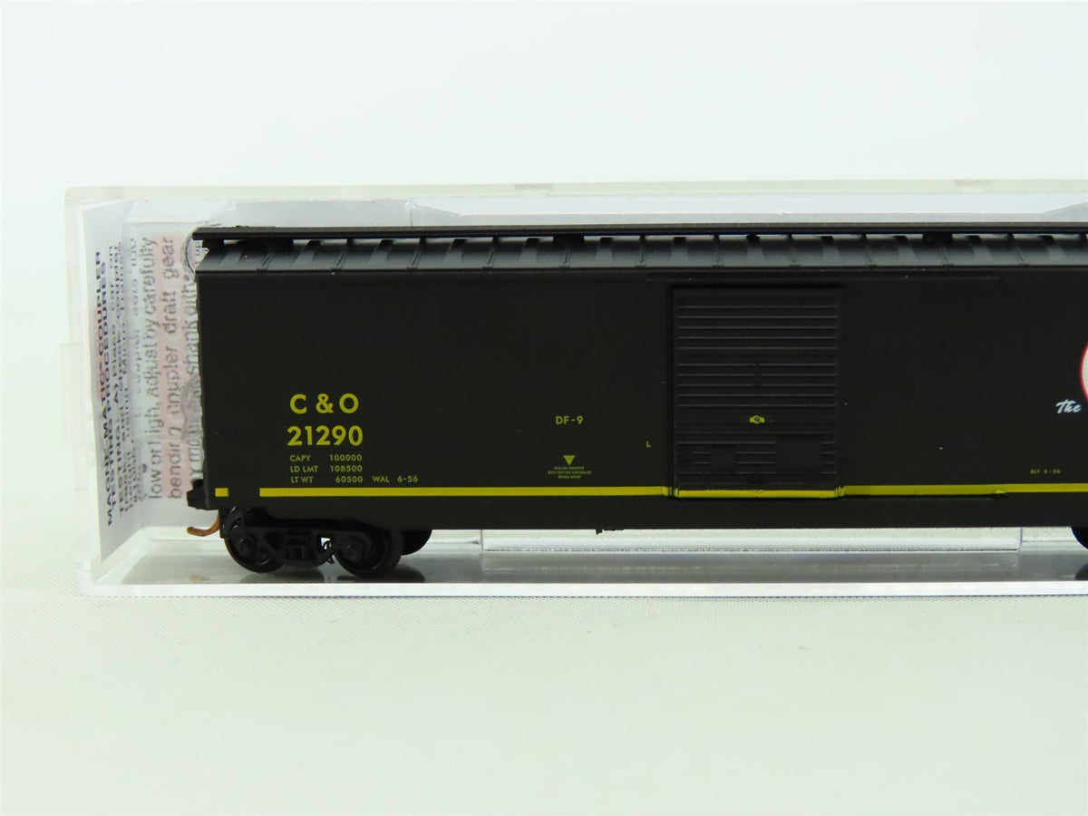 N Scale Micro-Trains MTL #03100071 C&amp;O The Chessie Route 50&#39; Box Car #21290