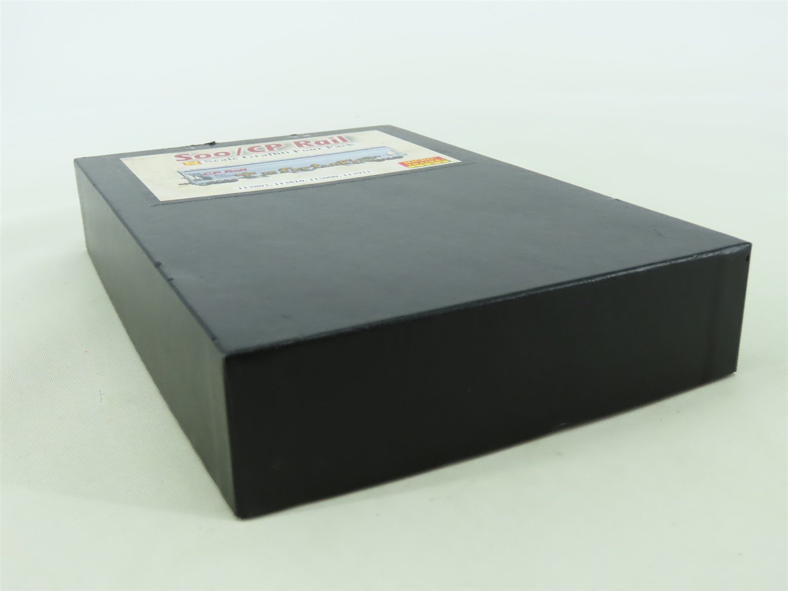 N Micro-Trains MTL 99305340 SOO/CP Rail Graffiti 4-Bay Covered Hoppers 4-Pack