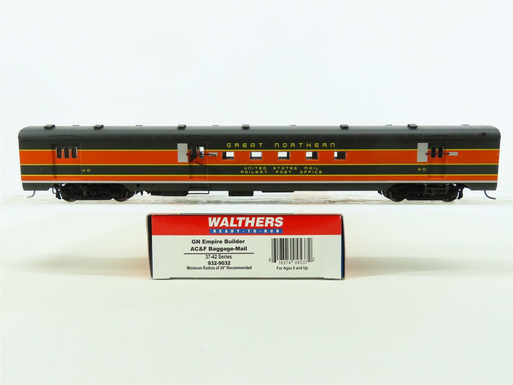 HO Walthers 932-9032 GN Empire Builder Baggage-Mail Passenger Custom  w/Lighting